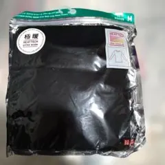 ユニクロ　極暖　ヒートテック　エクストラウォーム　長袖　クールネック　ブラックM