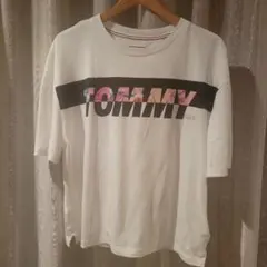 トミージーンズ　TommyJEANS 　Tシャツ