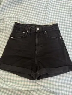 H&M Black Darkgreyハイウェストデニムショートパンツのサムネイル