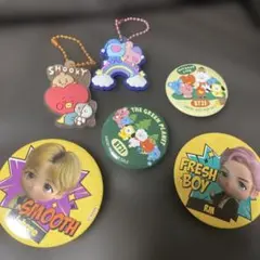 BTS キーホルダーとバッジセット