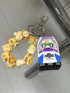 バズライトイヤー　ストラップ　ポップコーンバケット　ディズニー　トイストーリー