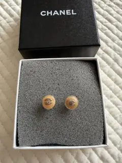 シャネル　ココボタン　スタッドピアス