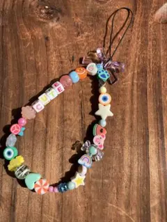 カラフルビーズ「CUTE」ストラップ