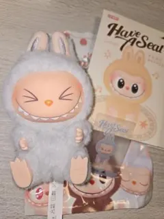 正規品THEMONSTERS Have a SeatぬいぐるみペンダントHEHE