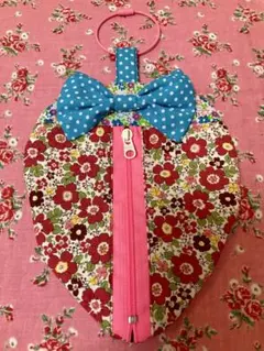♡いちごファスナーポーチ♡ ハンドメイド
