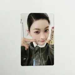 ILLIT イロハ bomb GLLIT Ver 封入 トレカ