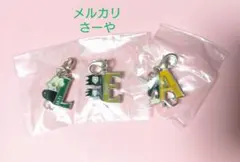 エヴァ くまモン ピンバッジ 500個限定品 - メルカリ
