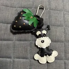 シュナウザー　いちご　カラビナキーホルダー　バッグチャーム