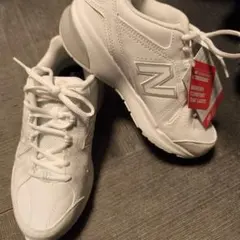 New Balance 608 ホワイトスニーカー　22.5cm