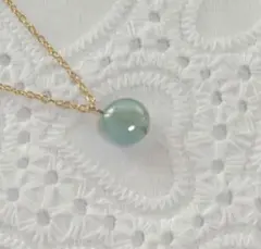 アクアマリンのネックレス　ゴールド　コイン　ペンダント　ワイヤー　3月誕生石