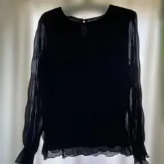 DouxBelleブラック プリーツ 長袖 ブラウスのサムネイル