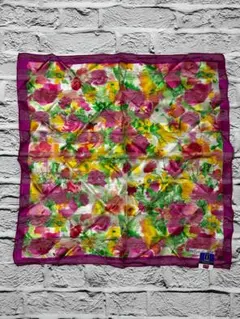 美品　イヴ・サンローラン　ハンカチ　スカーフ　ｗ1326-0210-12-3