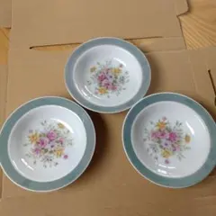昭和レトロな花柄のやや深い小皿②★3枚セット★14cm✕3.5cmのサムネイル