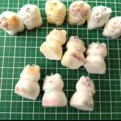 No.126　 猫ちゃんチャーム【12個】