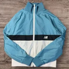 【美品】ニューバランス ジャケット XS 白 水色 ロゴ シルバープリント