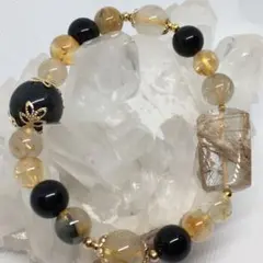 ゴールド＆プラチナ＆ブロンズルチルクォーツ共生✨️とてもレアな逸品✨️金運向上祈願✨️