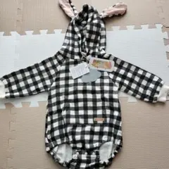 バースデイ　フタフタ　チェック柄ウサギ耳ロンパース　80cm
