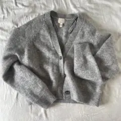 グレーのVネックカーディガン ZARA