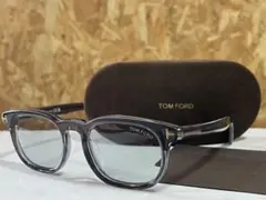 クリアフレーム サングラス