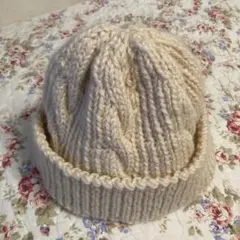 ニット帽　アイボリー　ハンドメイド