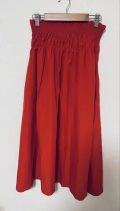 赤 フレアロングスカート
