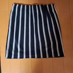 ネイビーとホワイトストライプ タイトスカートのサムネイル