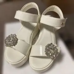 ビジュー付き 厚底サンダル ホワイトのサムネイル