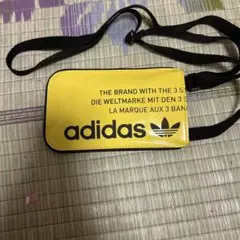 adidas トレフォイルロゴ　サコッシュショルダー イエローのサムネイル