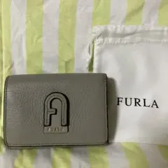 2025年最新】FURLA カラー：グレイ系 三つ折り財布の人気アイテム
