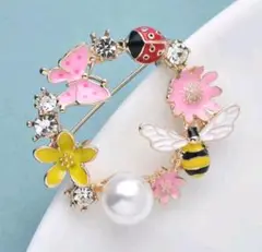 花とてんとう虫と蜂のサークルブローチ