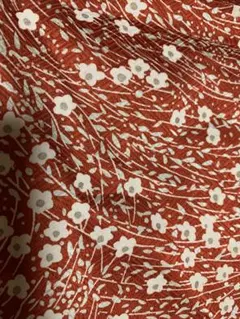 正絹　約35×62 朱赤に白薄グレーの小花　花尽くし　金彩　小紋　光沢