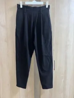ブラック センタープレス スラックスパンツ
