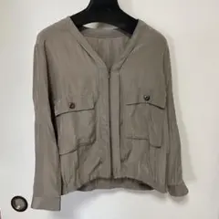 コムサイズム　ノーカラージャケット グレーのサムネイル