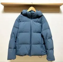 ＊極美品・試着のみ＊　ユニクロ　シームレスダウンパーカ　Ｍサイズ　ブルー