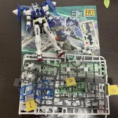 HG ガンダムダブルオーダイバー ソリッドクリア 一部組み立て済み