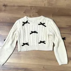 着丈短め　アイボリーのセーター　ベロアリボン付　140〜146 12Y