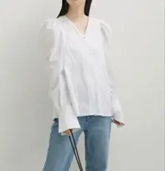 ⭐️期間限定⭐️ADAM ET ROPE ホワイト パフブラウスのサムネイル