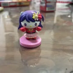 ハローキティ フィギュア 紫色 約5cm 推しの子　チョコエッグ
