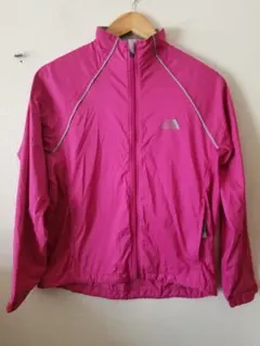 美。THE NORTHFACE レディース薄手ウインドブレーカー