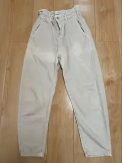 ZARA ベージュパンツ