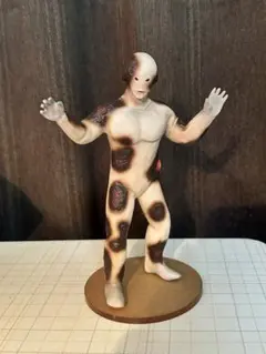 volks ウルトラセブン スペル星人 完成品 gort hellpainter - メルカリ