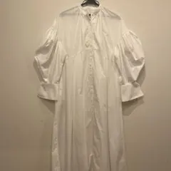 KBF ホワイト パフスリーブ ロングシャツワンピース