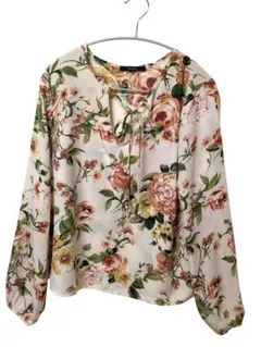 美品☆FOREVER 21】ヴィンテージ風 大判花柄 Vネックブラウスのサムネイル