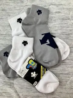 ソックス　DESCENTE デサント　4足セット　25-27センチのサムネイル