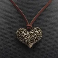 ヴィンテージ　ネックレス　ハート　大ぶり　ボリューム　アンティーク　ゴールド