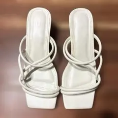 fifth クリアローヒールサンダル　アイボリー　23.5 ストラップ　白