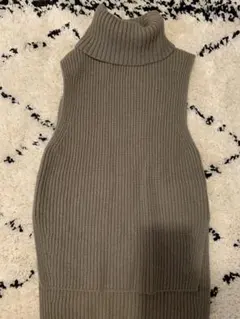 UNIQLO タートルネック ニットベスト