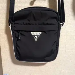 GUESS ショルダーバッグ　サコッシュ　送料込