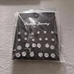 クリスタルラウンドカットピアスセット