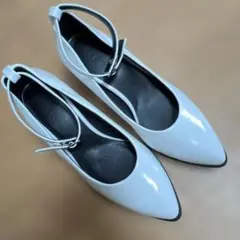 連休お値下げ！ホワイト パンプス アンクルストラップ　24cm新品